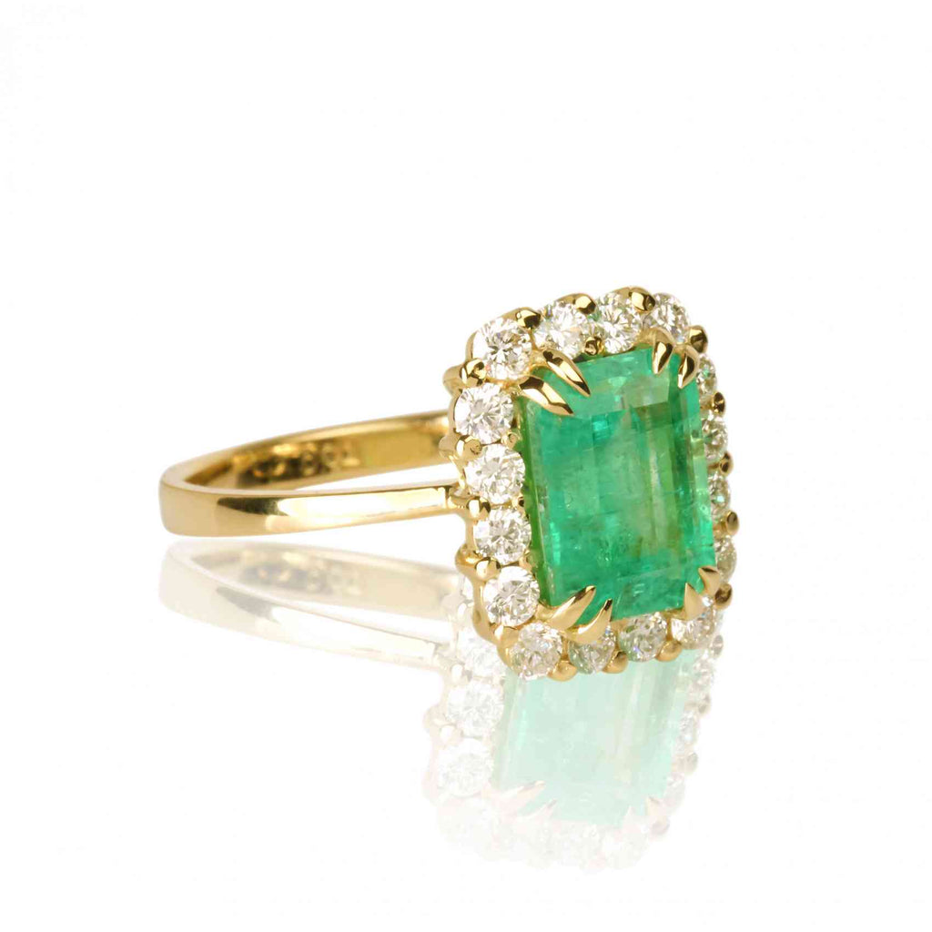 18k Yellow Gold Emerald And Diamond Ring ZJ220