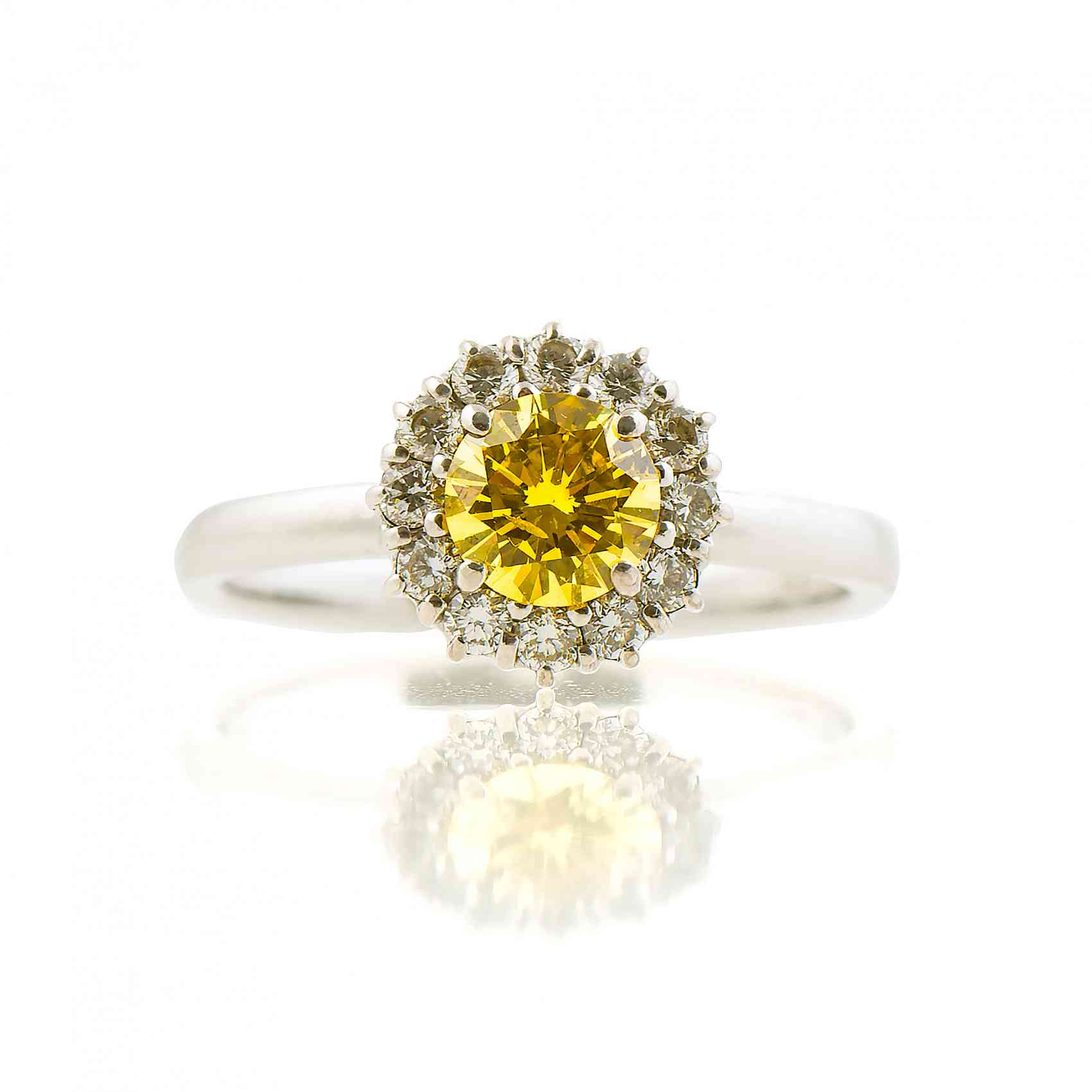Inel din aur alb 18K cu Diamant Galben