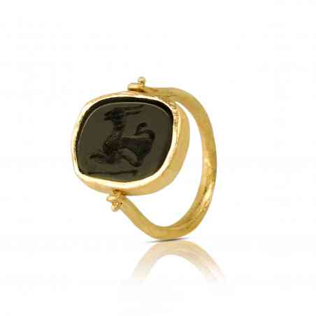 Inel Din Aur Galben 14k Cu Agata Neagră Gravată