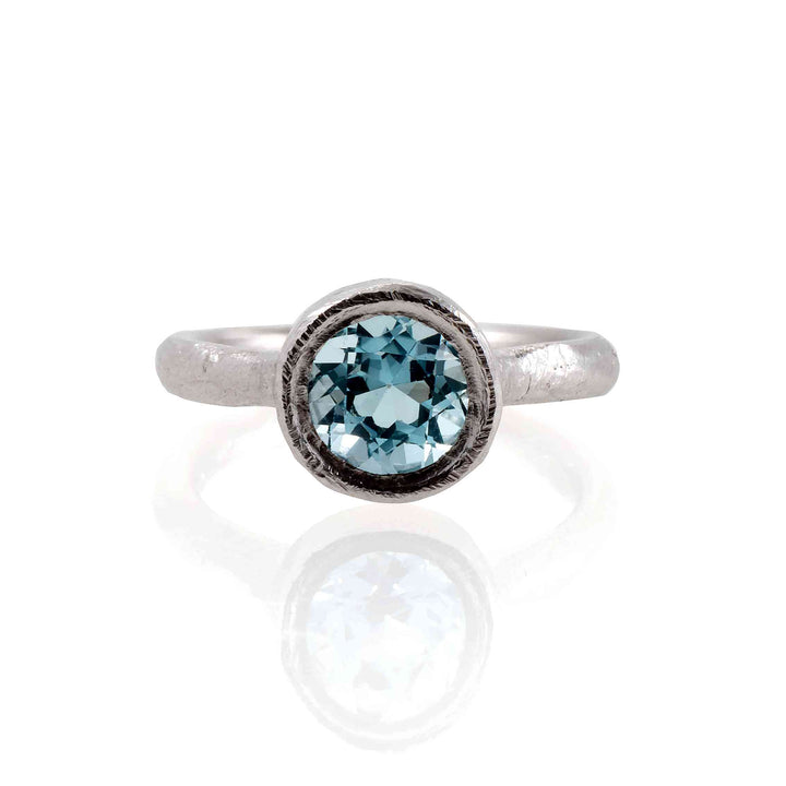 14K white gold ring with Natural Aquamarine
