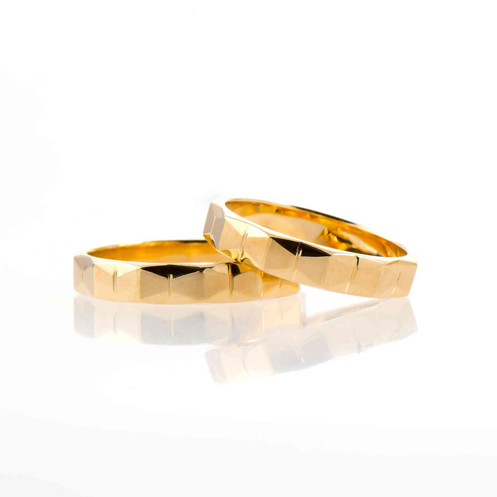 "Infinity II" wedding ring set in 14K yellow gold