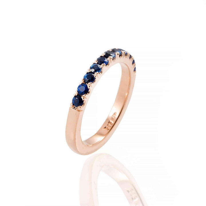 18K rose gold ring with natural sapphires