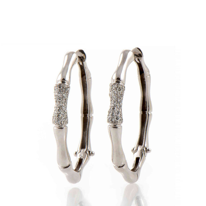 18K white gold earrings with natural diamonds