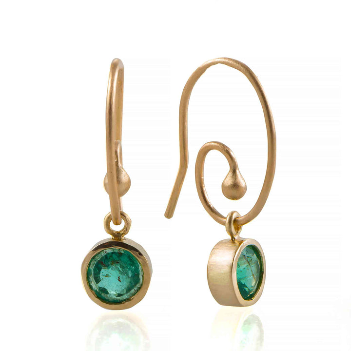 14K yellow gold earrings with natural emeralds