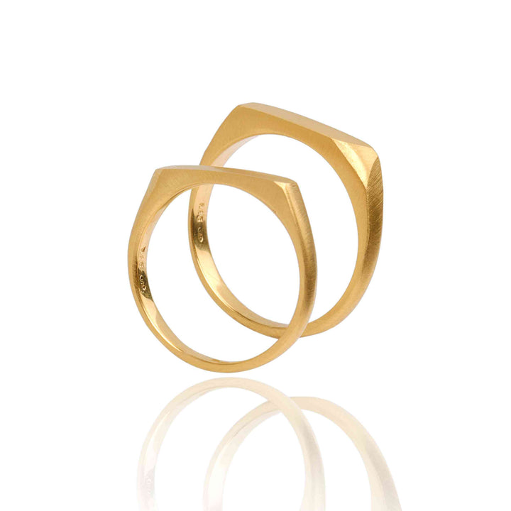 "FUTURO" Wedding Ring Set Made of 14K Yellow Gold