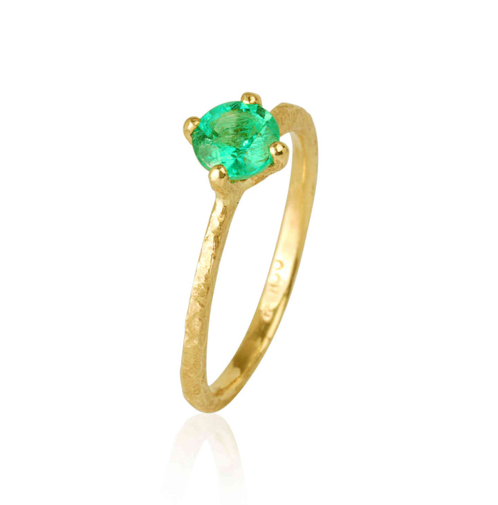 18K Yellow Gold Ring With Emerald