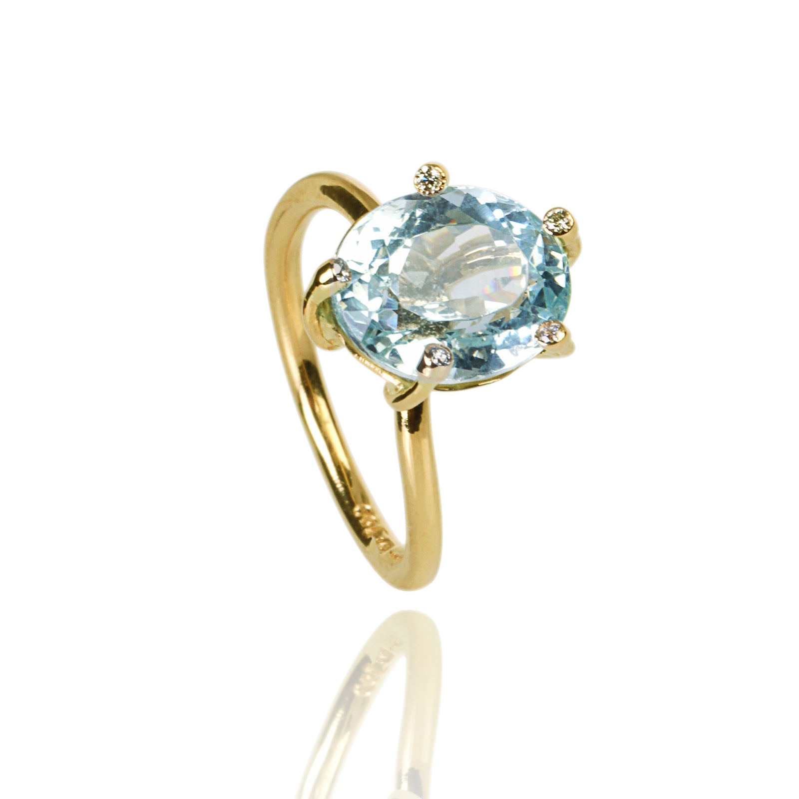 18K Yellow Gold Ring With Natural Apatite