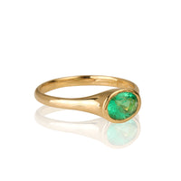 18K Yellow Gold Ring with Emerald