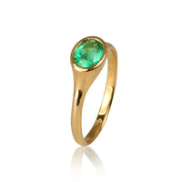 18K Yellow Gold Ring with Emerald