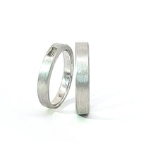 "TAPPER" 14K White Gold Wedding Ring Set with trapper diamond