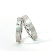"TAPPER" 14K White Gold Wedding Ring Set with trapper diamond