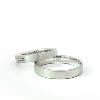 "TAPPER" 14K White Gold Wedding Ring Set with trapper diamond