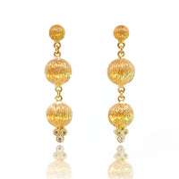 18K Yellow Gold Earrings With Natural Diamonds